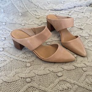Coral como block heel
